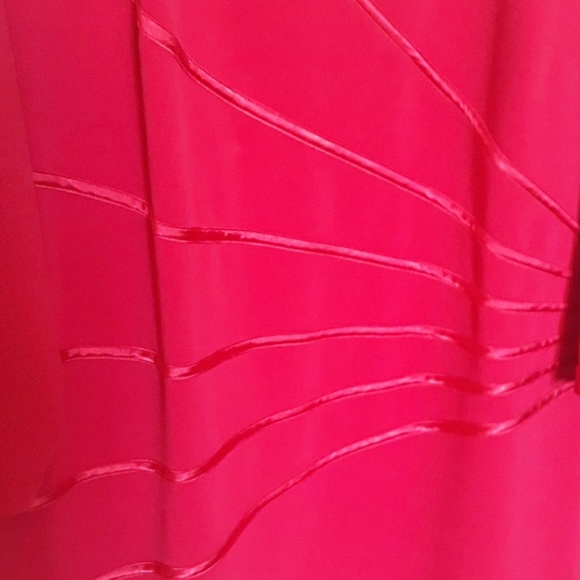 Women's Red Party Dress - Picture 3 of 5